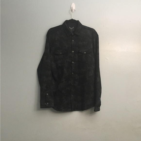 Age of Wisdom Black Shirt - Picture 12 of 13